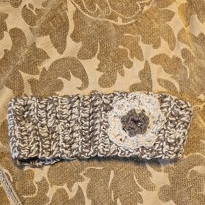Elegant Knit Headband with Floral Detail